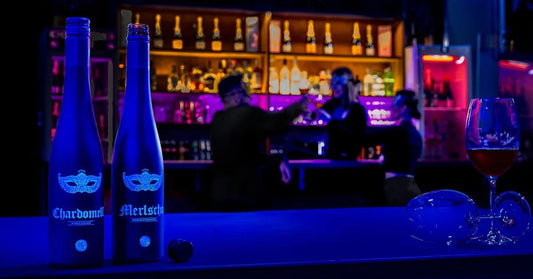 Exklusive Weinvariationen mit UV-Leuchtkraft - SIN WITH MIND